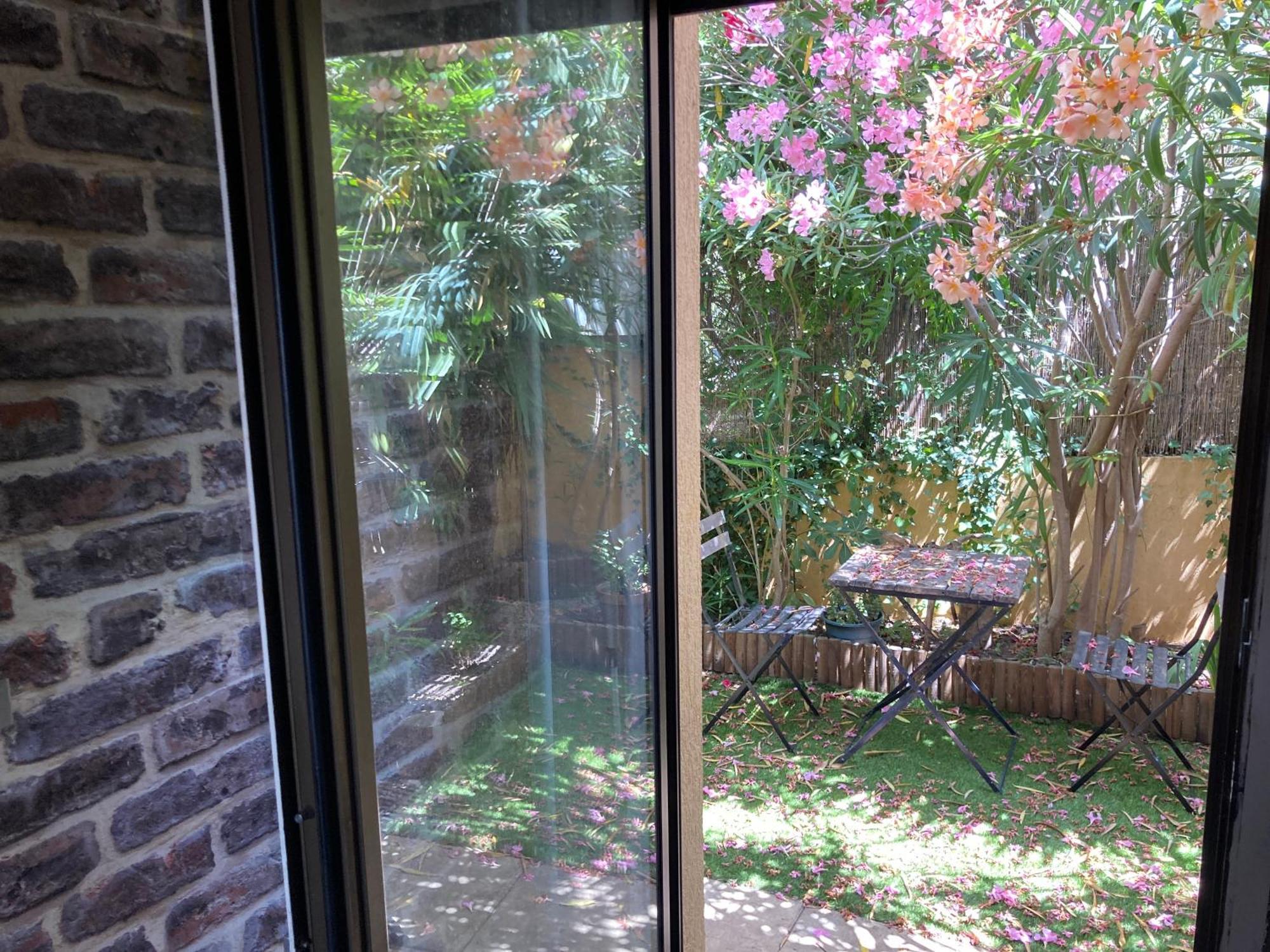 T2 Traversant Avec Une Grande Terrasse Et Piscine กาญเนอ-ซูร์-แมร์ ภายนอก รูปภาพ
